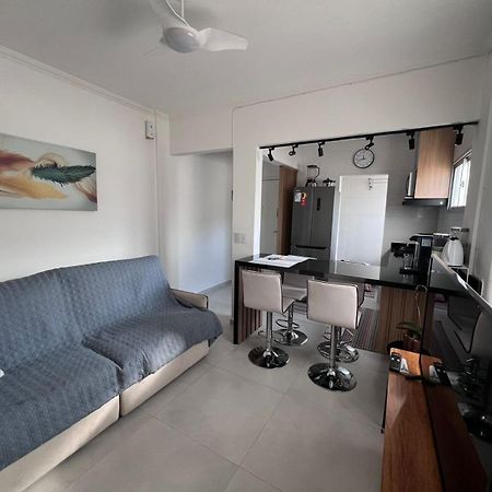 Canto Forte- Suite C/Varanda - Ate 5 Hospedes- Garagem - Wi Fi E 200 Metros Da Praia, 50 Metros Da Av Gastronomica Da Pg Πράια Γκράντε Εξωτερικό φωτογραφία