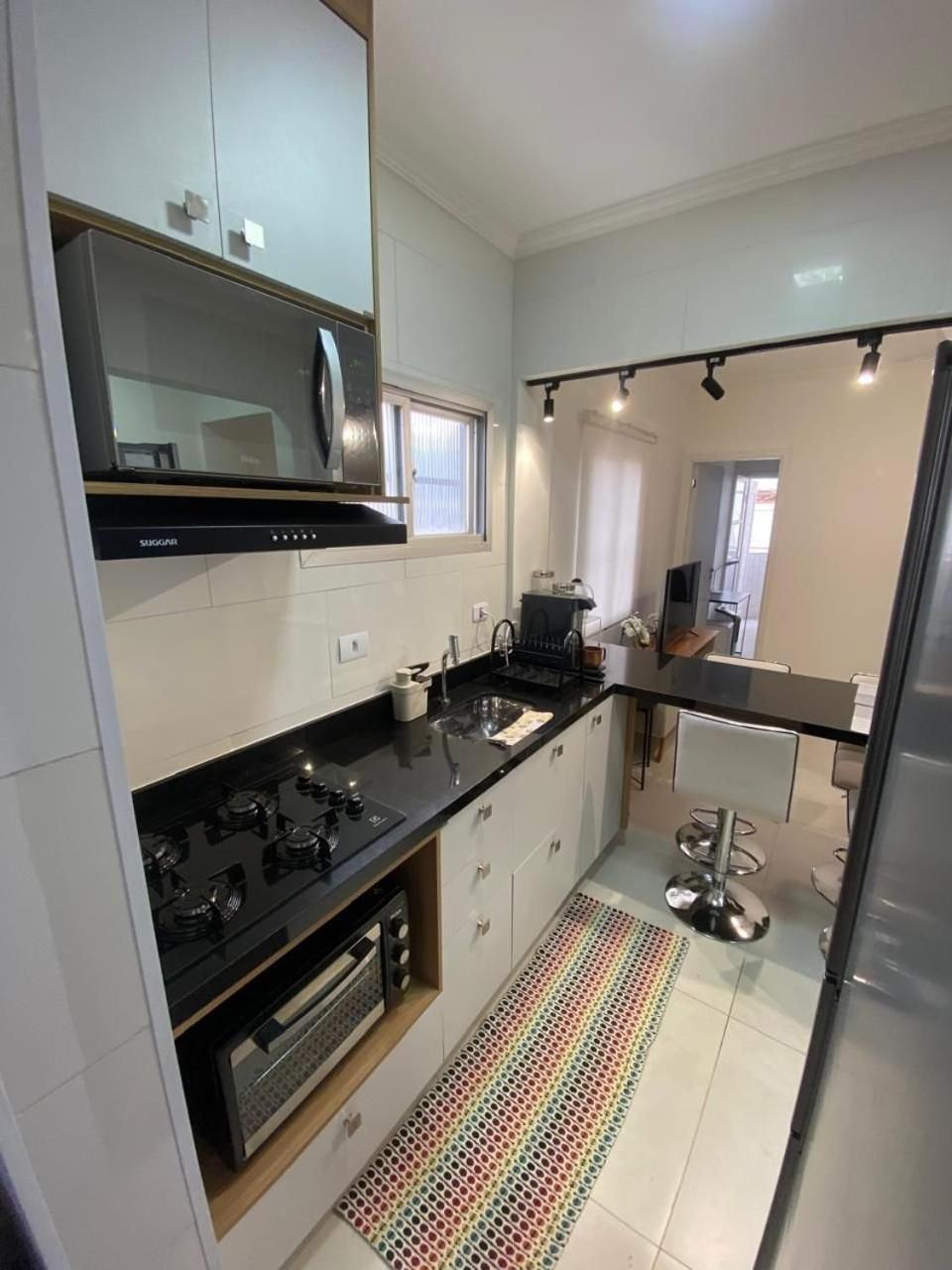 Canto Forte- Suite C/Varanda - Ate 5 Hospedes- Garagem - Wi Fi E 200 Metros Da Praia, 50 Metros Da Av Gastronomica Da Pg Πράια Γκράντε Εξωτερικό φωτογραφία