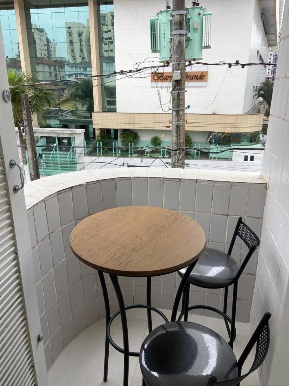 Canto Forte- Suite C/Varanda - Ate 5 Hospedes- Garagem - Wi Fi E 200 Metros Da Praia, 50 Metros Da Av Gastronomica Da Pg Πράια Γκράντε Εξωτερικό φωτογραφία