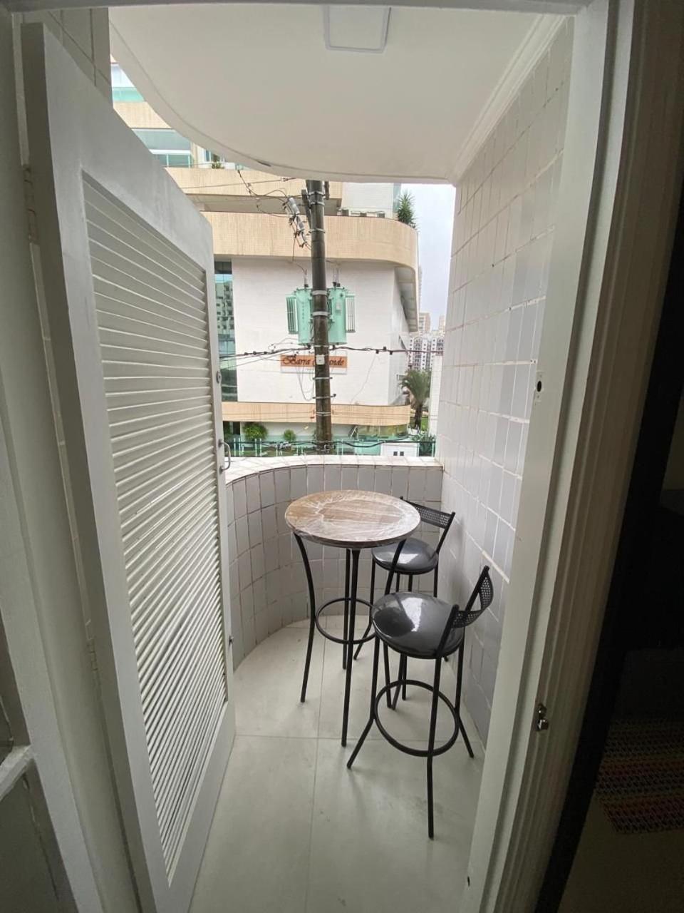 Canto Forte- Suite C/Varanda - Ate 5 Hospedes- Garagem - Wi Fi E 200 Metros Da Praia, 50 Metros Da Av Gastronomica Da Pg Πράια Γκράντε Εξωτερικό φωτογραφία