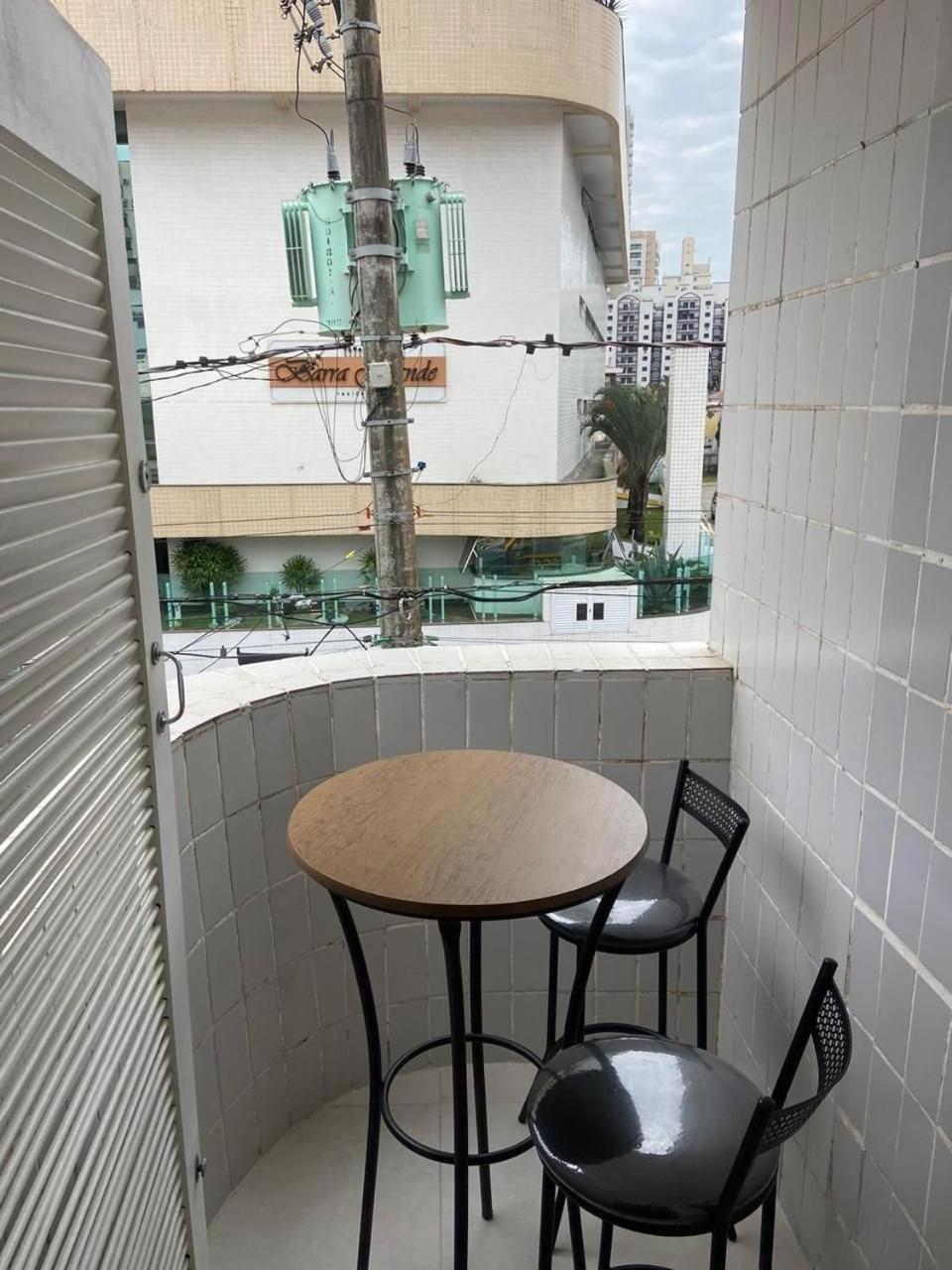 Canto Forte- Suite C/Varanda - Ate 5 Hospedes- Garagem - Wi Fi E 200 Metros Da Praia, 50 Metros Da Av Gastronomica Da Pg Πράια Γκράντε Εξωτερικό φωτογραφία