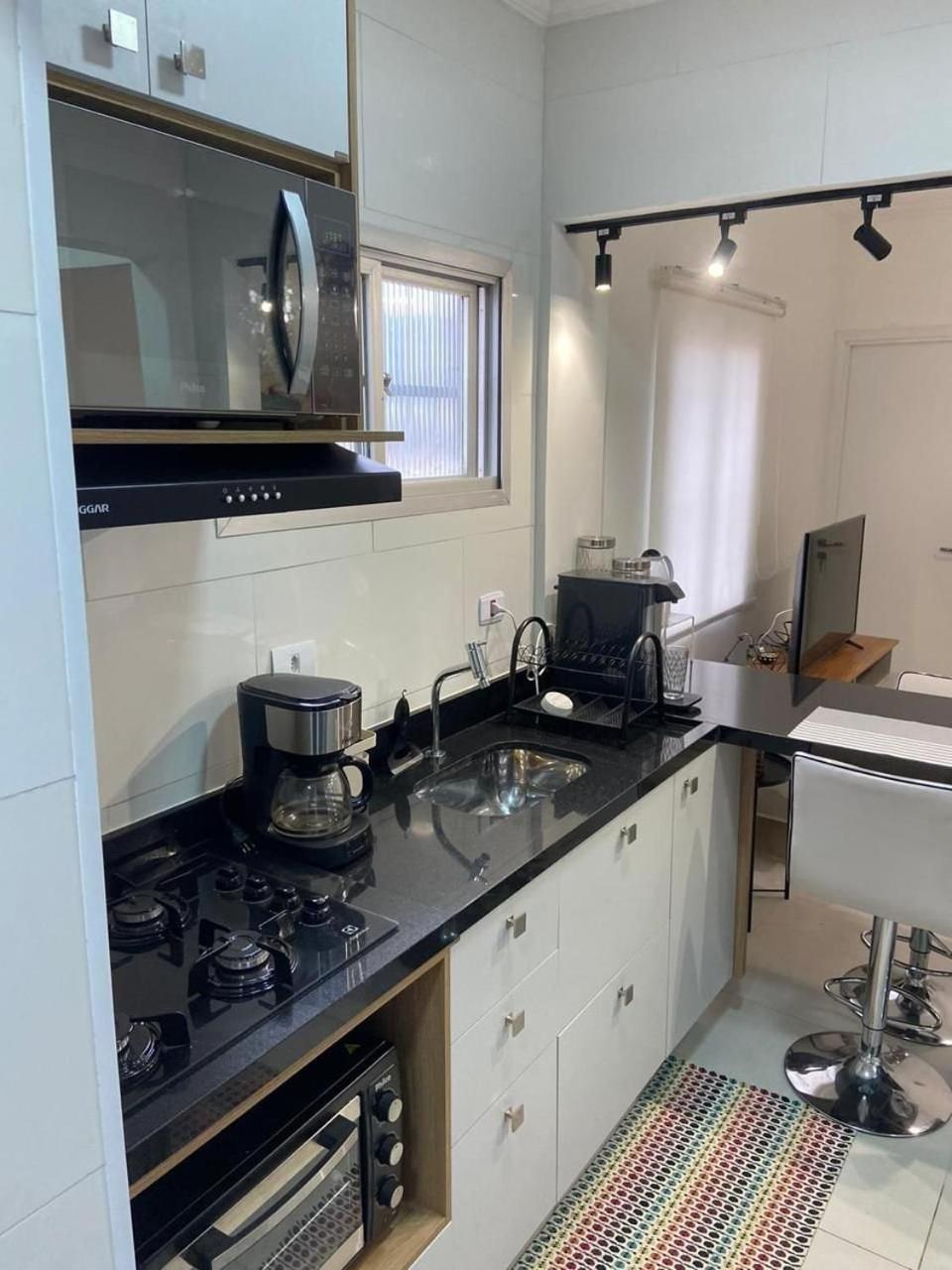 Canto Forte- Suite C/Varanda - Ate 5 Hospedes- Garagem - Wi Fi E 200 Metros Da Praia, 50 Metros Da Av Gastronomica Da Pg Πράια Γκράντε Εξωτερικό φωτογραφία