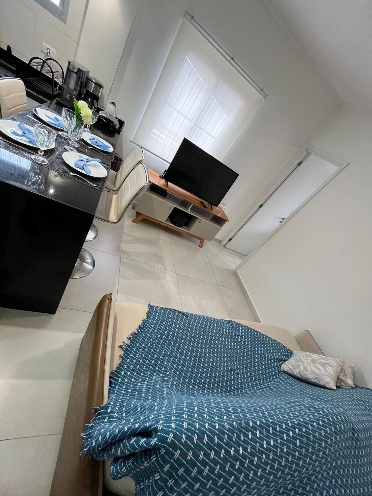 Canto Forte- Suite C/Varanda - Ate 5 Hospedes- Garagem - Wi Fi E 200 Metros Da Praia, 50 Metros Da Av Gastronomica Da Pg Πράια Γκράντε Εξωτερικό φωτογραφία